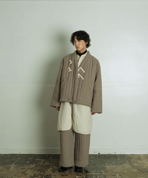 H175 / 着用サイズ: L セージグリーン アウター:217169 トップス:217176