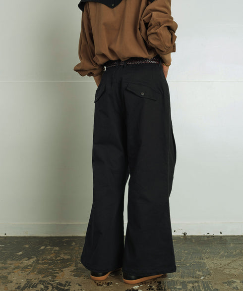 H175 / 着用サイズ: L ブラック トップス:217159