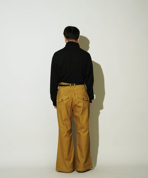 H163 / 着用サイズ: S マスタード