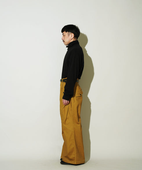 H163 / 着用サイズ: S マスタード