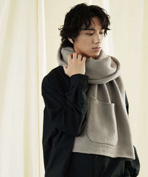 H175 / 着用サイズ: FREE グレー
トップス:217148