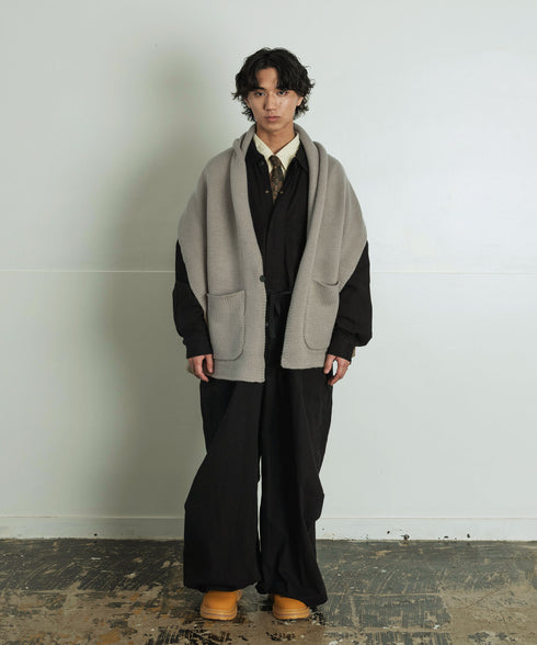 H175 / 着用サイズ: FREE グレー
ジャンプスーツ:217160