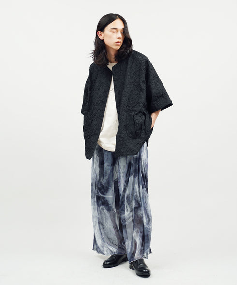 H182 / 着用サイズ: L ブラック
パンツ:216371