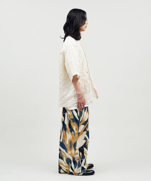 H182 / 着用サイズ: L オフホワイト
パンツ:217268