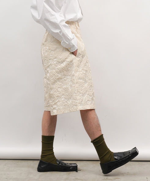 H163 / 着用サイズ:M オフホワイト 着用トップス:218712 着用インナー:218518