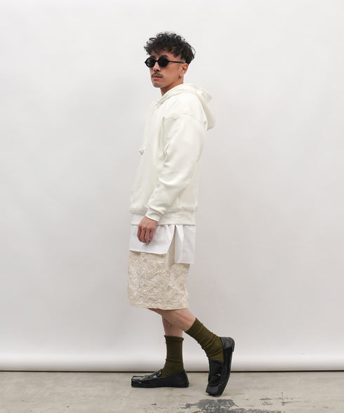 H163 / 着用サイズ:M オフホワイト 着用トップス:218712 着用インナー:218518