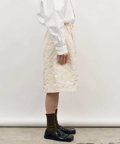 H163 / 着用サイズ:M オフホワイト 着用トップス:218712 着用インナー:218518