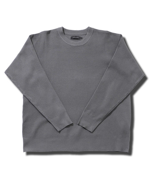 チャコールグレー