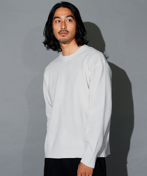 ホワイト MODEL : KAI 181cm 68kg Lsize