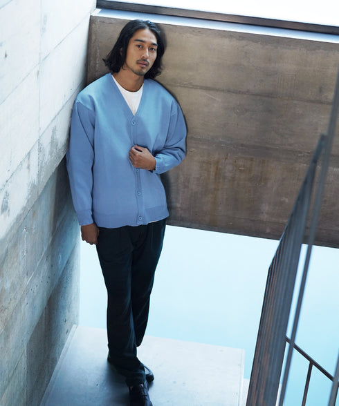 スモークブルー MODEL : KAI 181cm 68kg Lsize