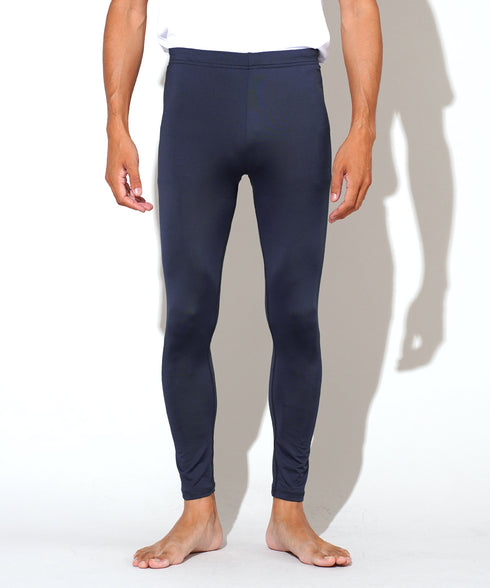 ネイビー MODEL : GO 180cm 66kg Lsize