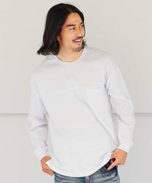 ホワイト MODEL : KAI 181cm 68kg Lsize