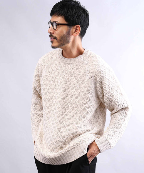 ライトベージュ