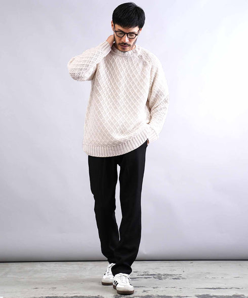 ライトベージュ