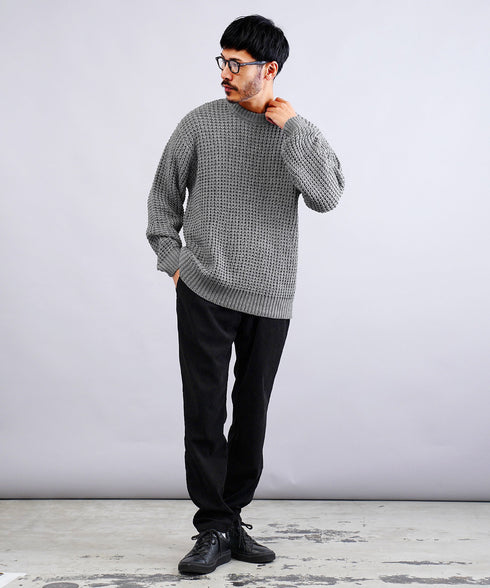 グレー MODEL : GO 180cm 66kg Lsize