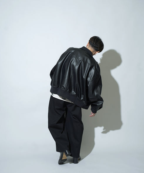 H163 / 着用サイズ: S*ブラック
インナー:217619 ボトムス:217634