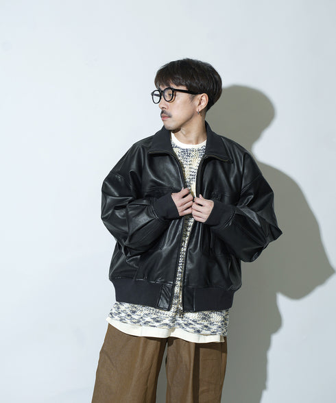 H163 / 着用サイズ: S*ブラック インナー:217628 ボトムス:217647