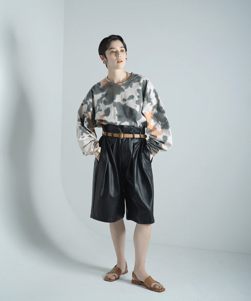 H167 / 着用サイズ: M*ブラック トップス:217619