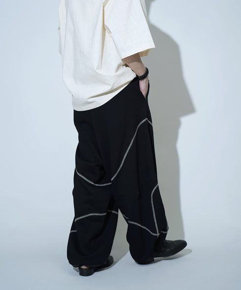 H163 / 着用サイズ: S*ブラック トップス:217646