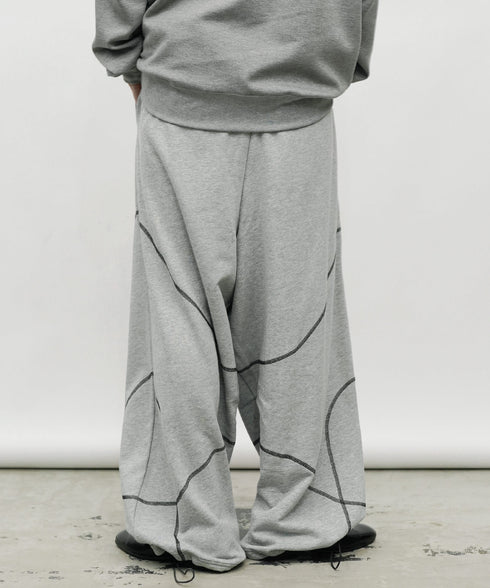 H177 / 着用サイズ:L アッシュグレー 着用トップス:218715 着用インナー:217732