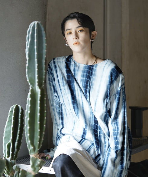 H167 / 着用サイズ: M*コバルトブルー インナー:217732 ボトムス:217647