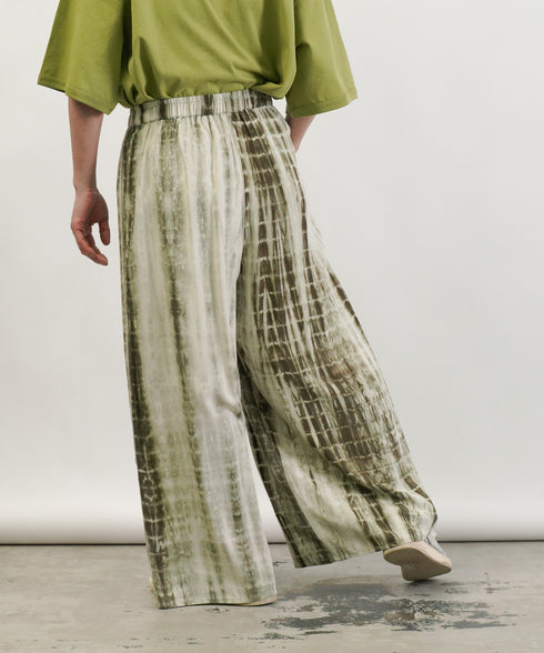 H163 / 着用サイズ:M モスグリーン 着用トップス:217674