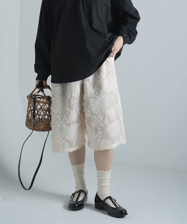 H167 / 着用サイズ: M*アイボリー トップス:217648