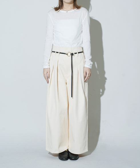 H158 / 着用サイズ: XS*アイボリー