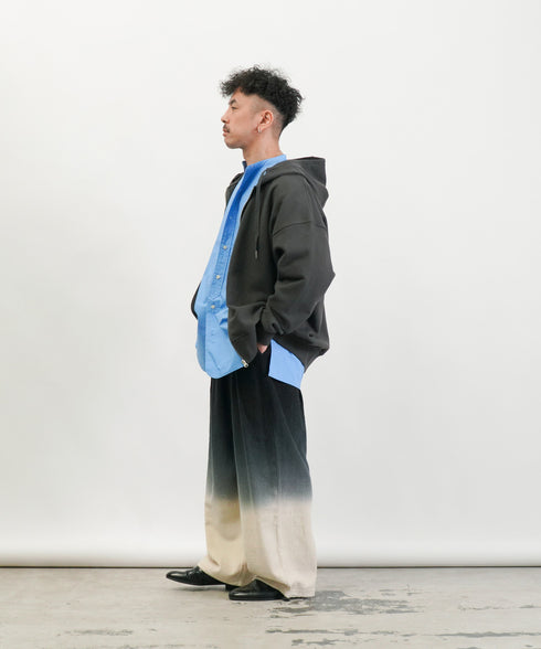 H163 / 着用サイズ:M ネイビー 着用アウター:218734 着用トップス:218518