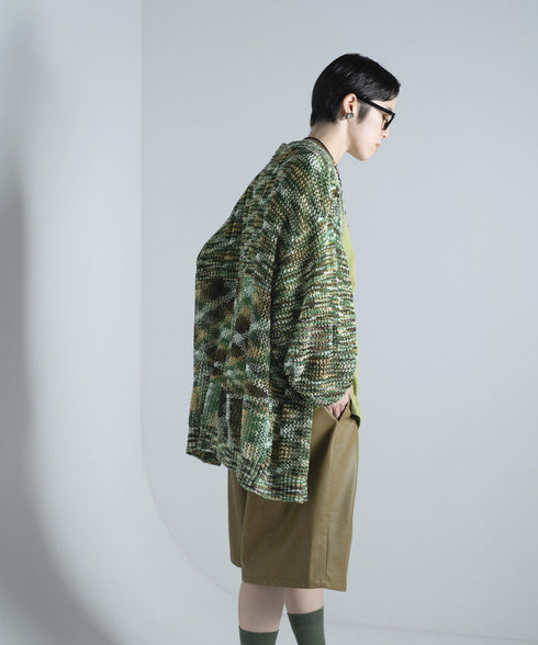 H167 / 着用サイズ: M*グリーン トップス:217674 ボトムス:217612