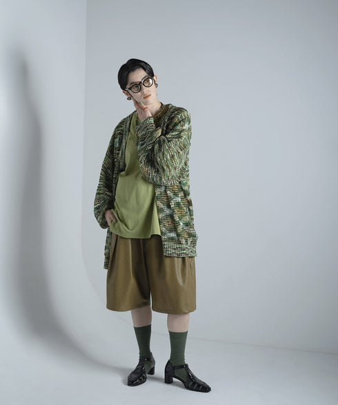 H167 / 着用サイズ: M*グリーン トップス:217674 ボトムス:217612