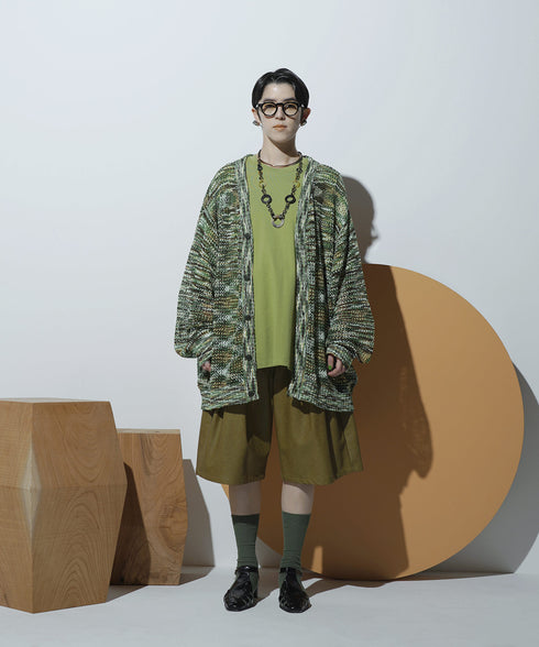 H167 / 着用サイズ: M*グリーン トップス:217674 ボトムス:217612