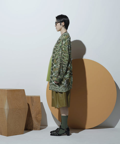 H167 / 着用サイズ: M*グリーン トップス:217674 ボトムス:217612