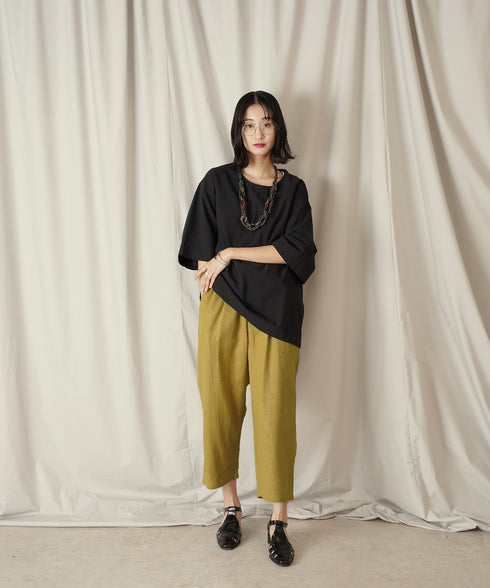 H169 / 着用サイズ: M*ブラック ボトムス:218013