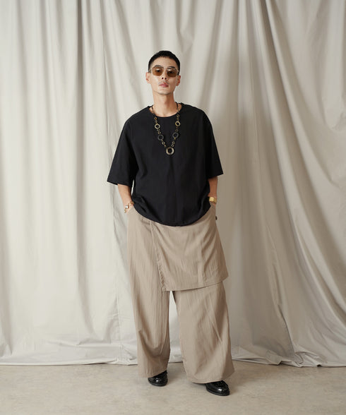 H169 / 着用サイズ: M*ブラック ボトムス:217636