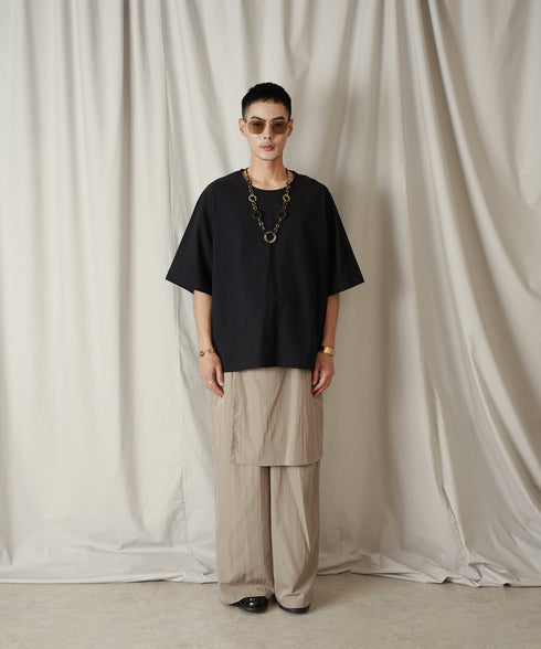 H169 / 着用サイズ: M*ブラック ボトムス:217636