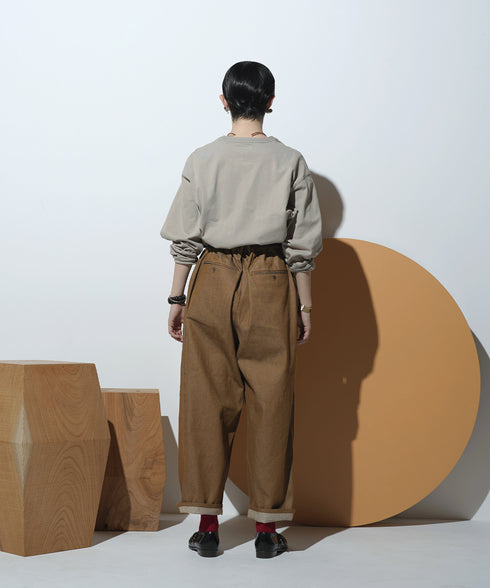 H167 / 着用サイズ: M*ブラウン トップス:217648