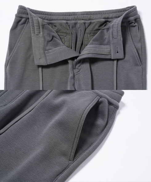 チャコールグレー