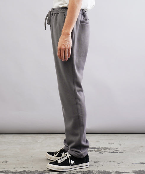 チャコールグレー MODEL : GO 180cm 66kg Lsize