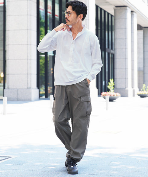 カットコンビスタンドカラープルオーバーシャツ