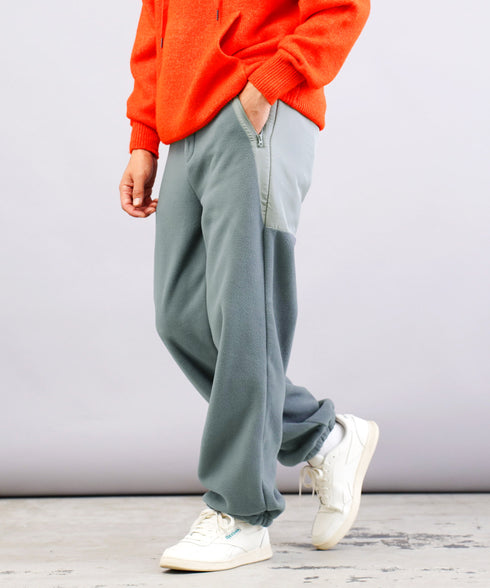 チャコールグレー MODEL : PEKEPON 175cm 60kg Lsize