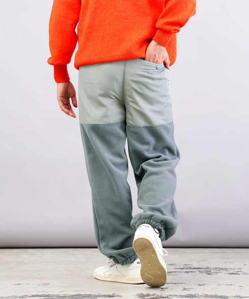 チャコールグレー MODEL : PEKEPON 175cm 60kg Lsize