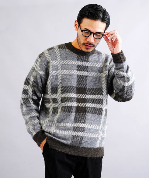 グレー MODEL : GO 180cm 66kg Lsize