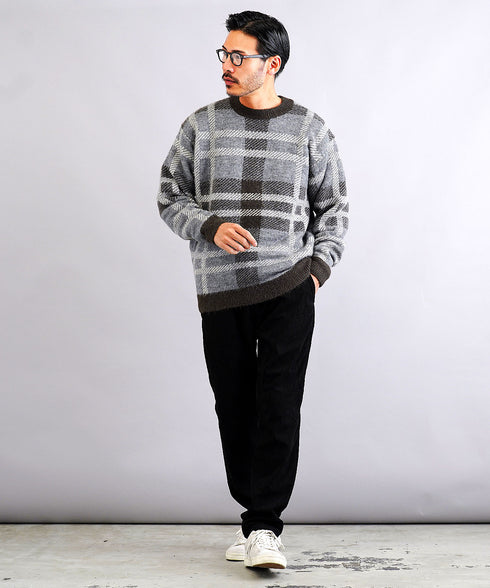 グレー MODEL : GO 180cm 66kg Lsize