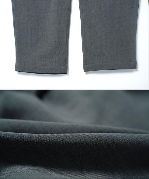 チャコールグレー