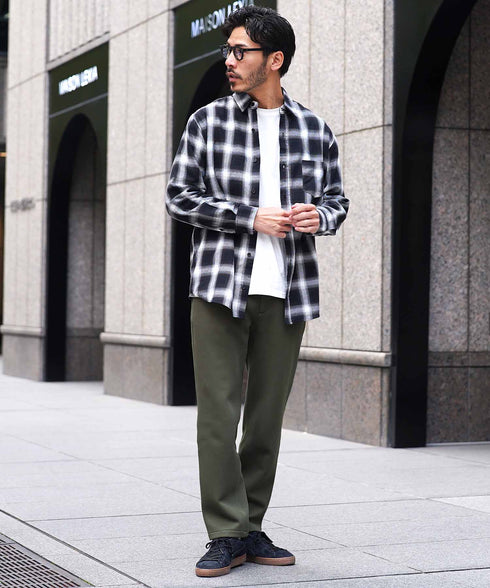 グレイッシュカーキ MODEL : GO 180cm 66kg Lsize