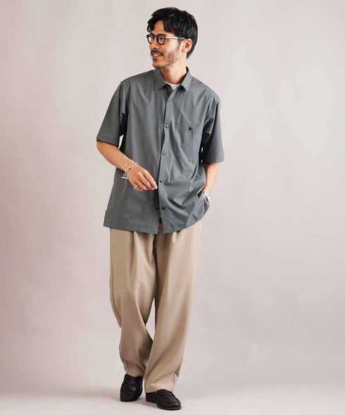 ポリエステルタフタレギュラーカラースナップボタン半袖シャツ