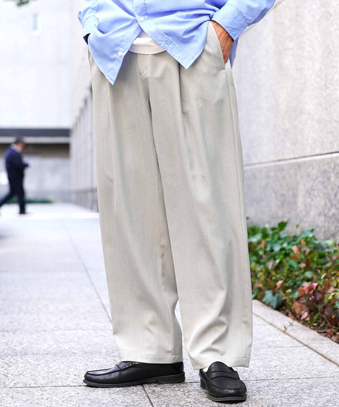 グレージュ MODEL : GO 180cm 66kg Lsize