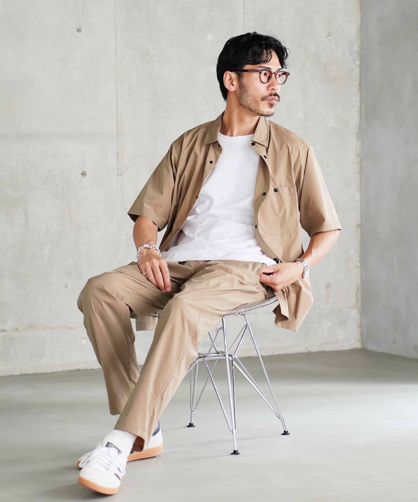 ベージュ MODEL : GO 180cm 66kg Lsize