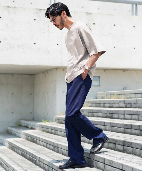 グレー MODEL : GO 180cm 66kg Lsize